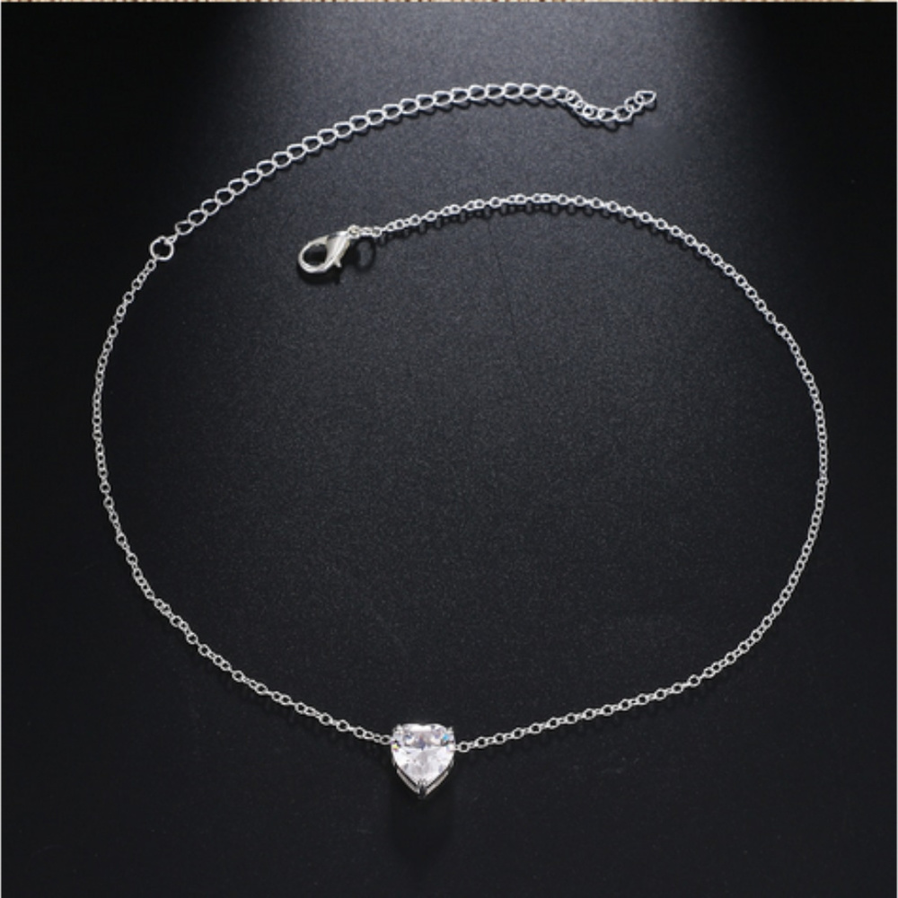 2/$25🍒 LAST ONE 😱 INEZ Crystal 💎 Heart Choker - Picture 2 of 5